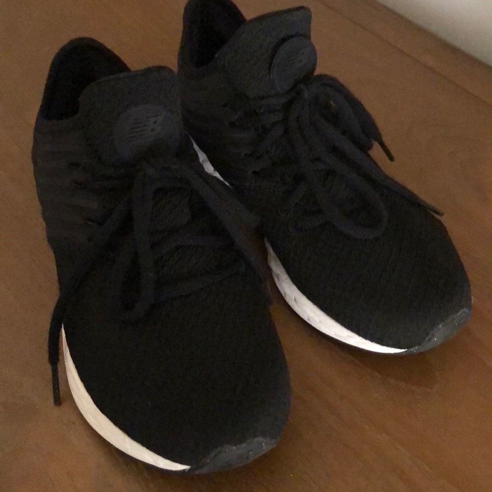 New Balance Women’s Fresh Foam (sz 6.5)